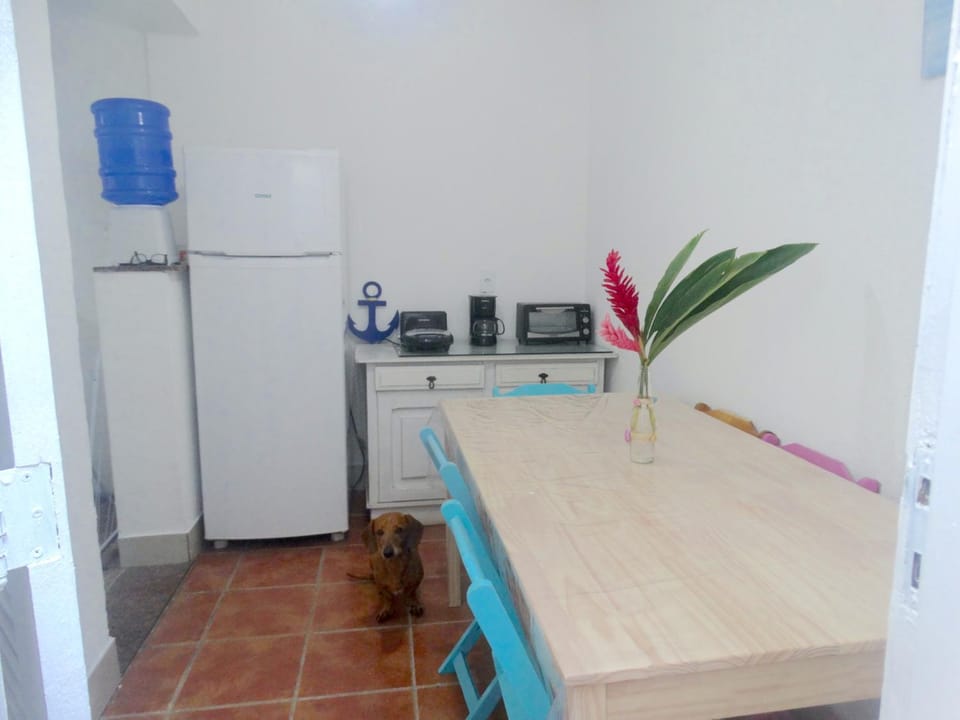 Coffee/tea facilities, Kitchen or kitchenette, Dining area, Communal kitchen