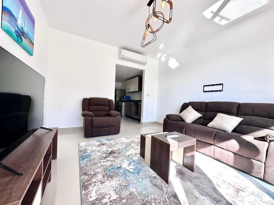G cribs 2 BR sharing Pool Apartment in Hurghada