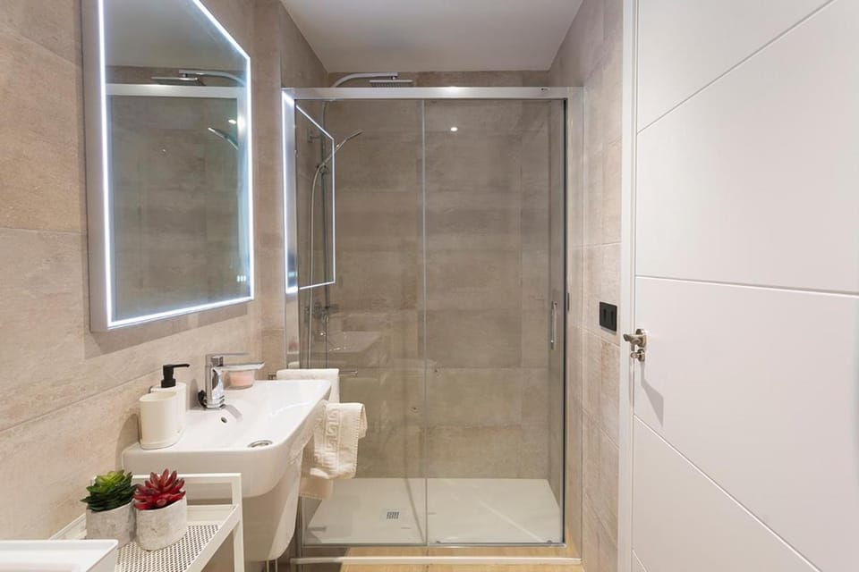 Shower, Bathroom