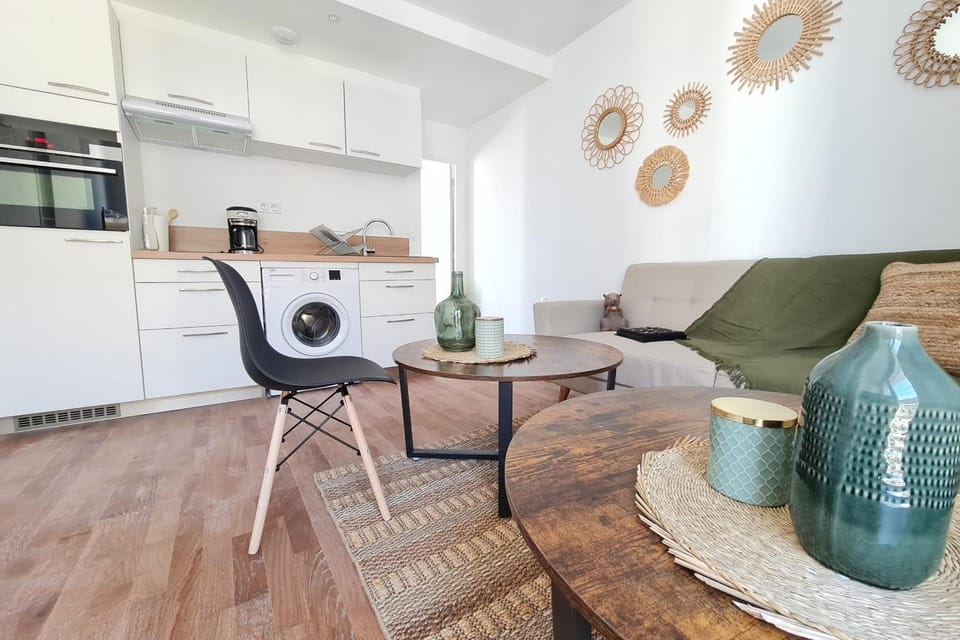 Le Poulorio 8 - T2 - Proche Gare By Locly Apartment in Lorient