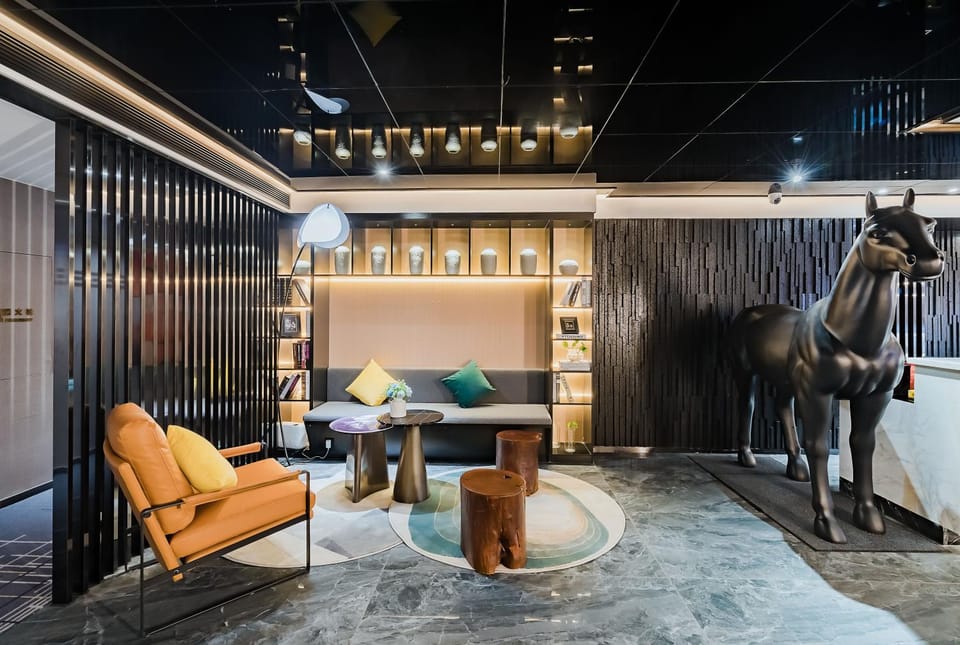 Lounge or bar