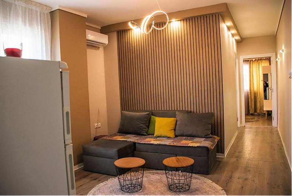JuKeBoX Suite 2 BEDROOMS - BIG BALCONY Apartment in Thessaloniki