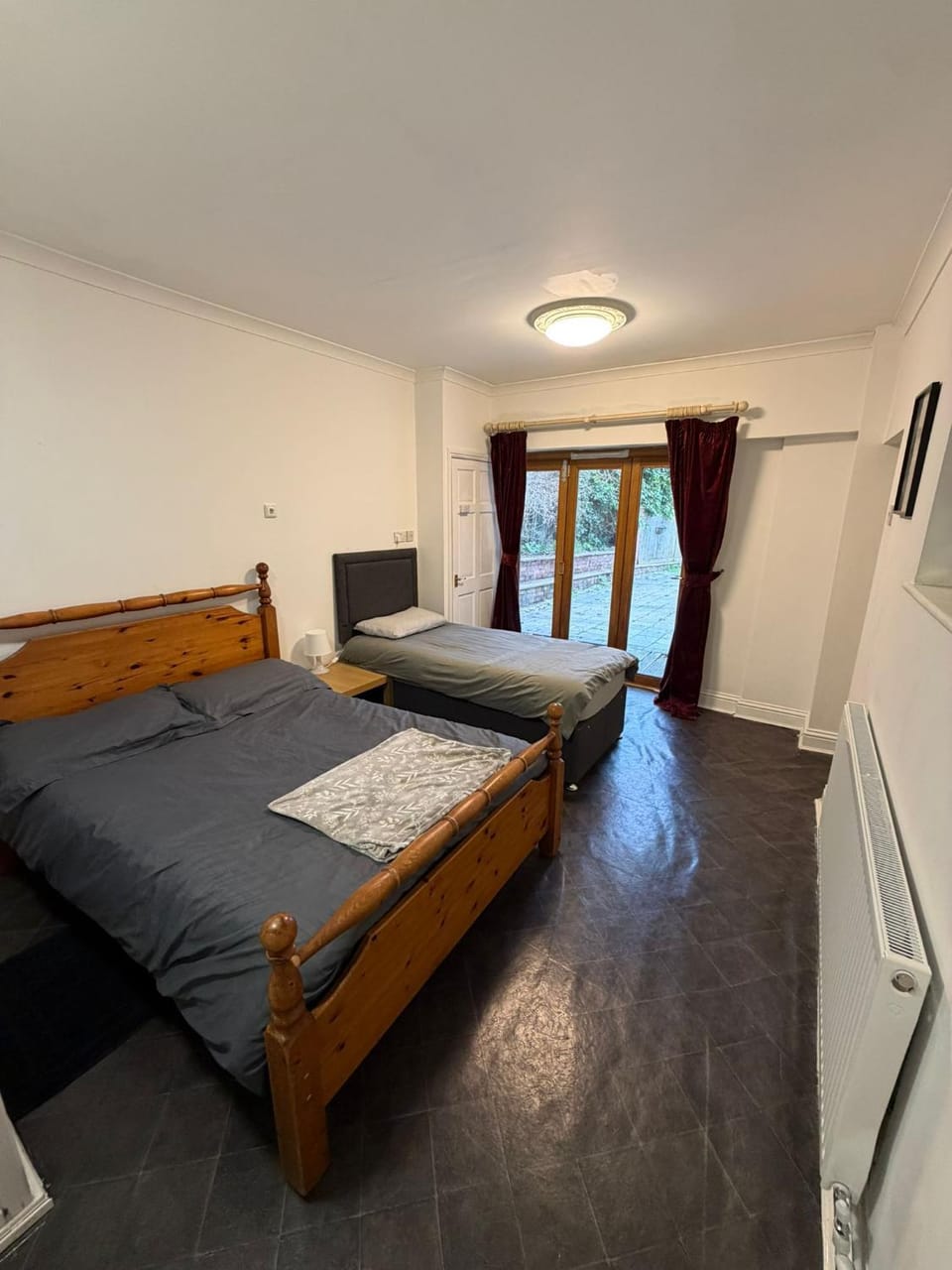 Spectacular Period Property Located In Leicester House in Leicester