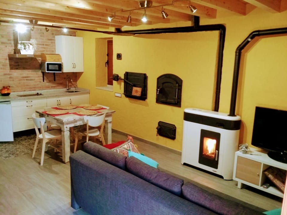 Kitchen or kitchenette, Living room, Dining area