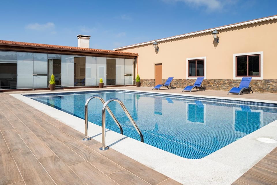 Swimming pool, Swimming pool