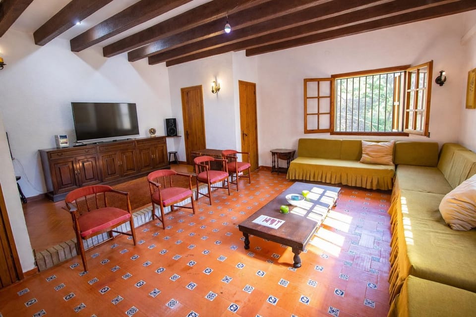 Communal lounge/ TV room, Living room
