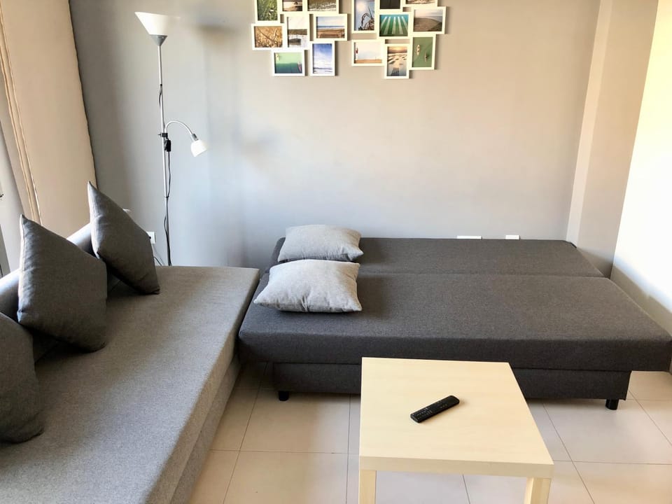 Bed, Living room