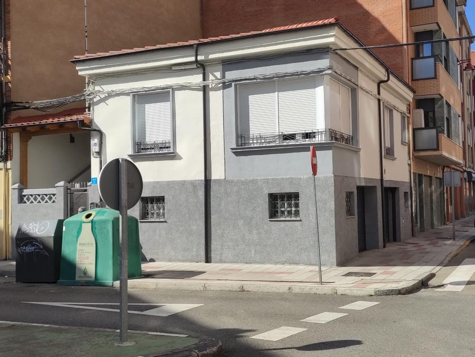 Savala house León House in León
