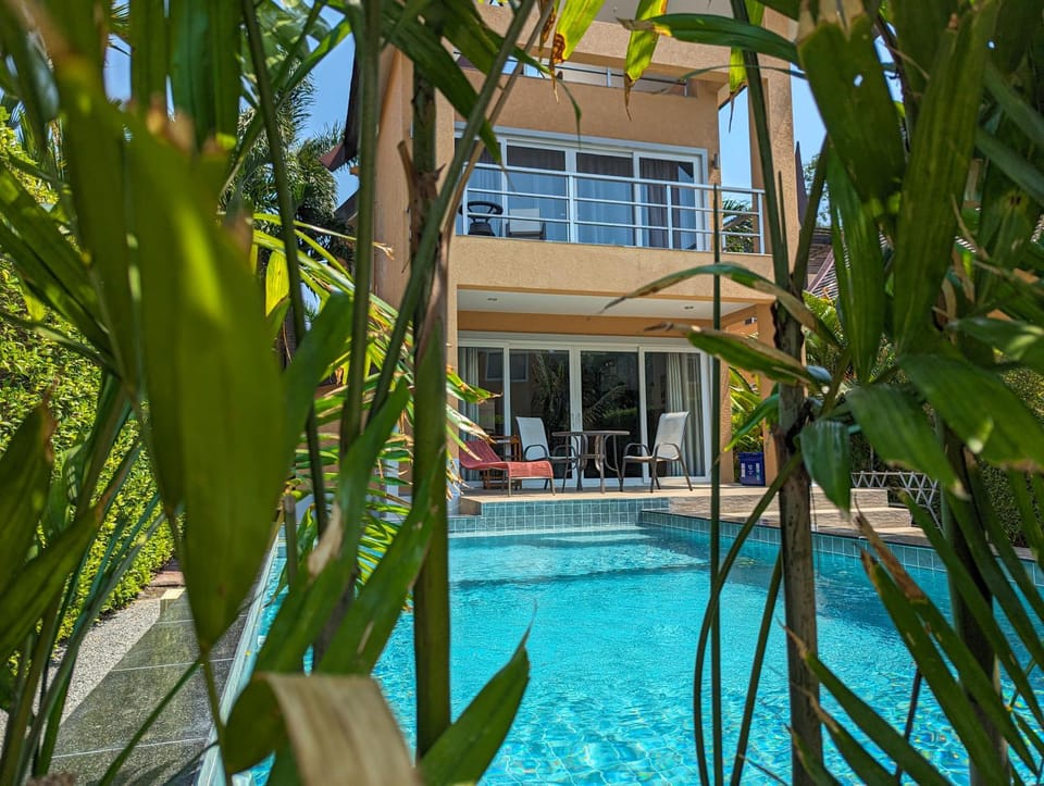 Property building, Swimming pool
