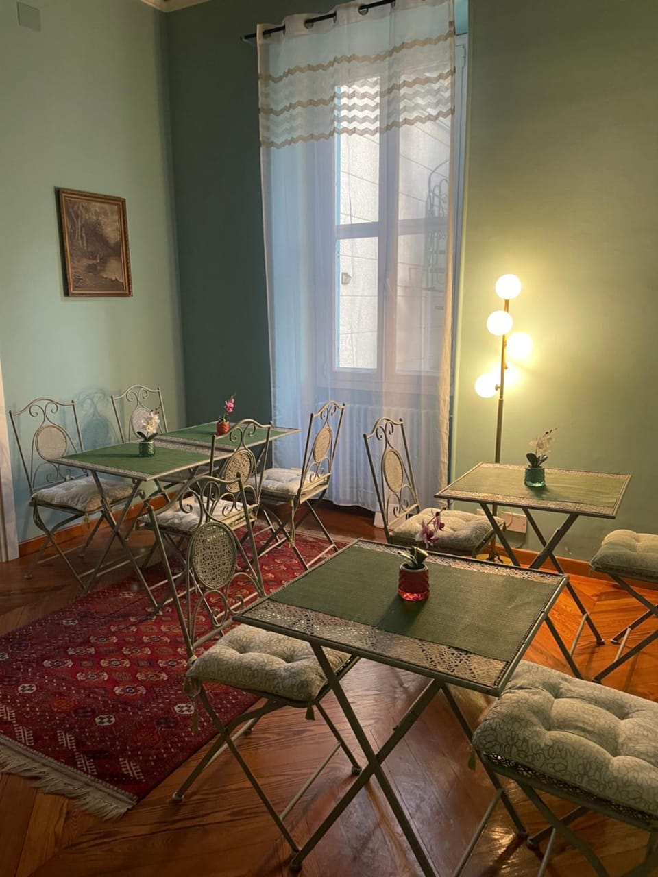 Living room, Dining area, Breakfast, Internal: Not applicable to any particular room