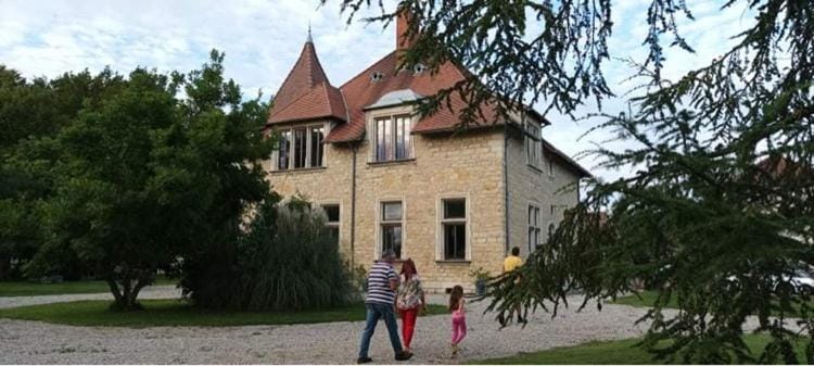 Chambres au Château du Mouillat Bed and Breakfast in Auvergne-Rhône-Alpes
