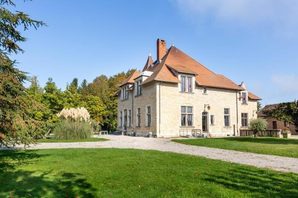 Chambres au Château du Mouillat Bed and Breakfast in Auvergne-Rhône-Alpes