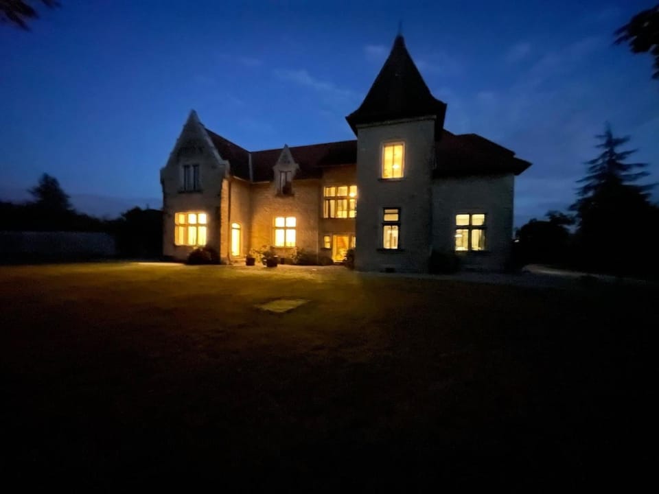Chambres au Château du Mouillat Bed and Breakfast in Auvergne-Rhône-Alpes