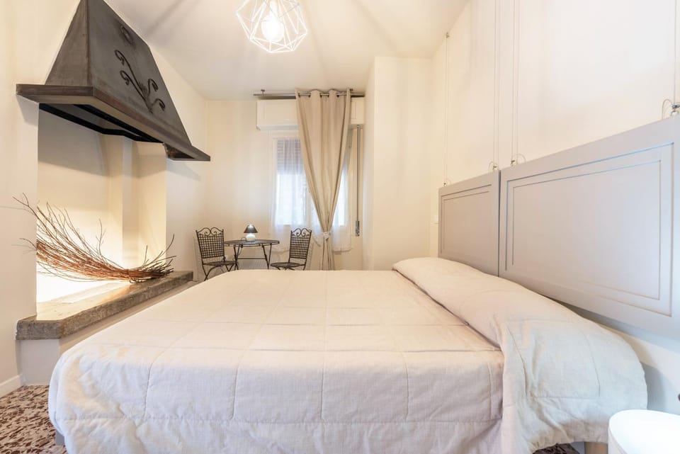 Property building, Living room, Bedroom