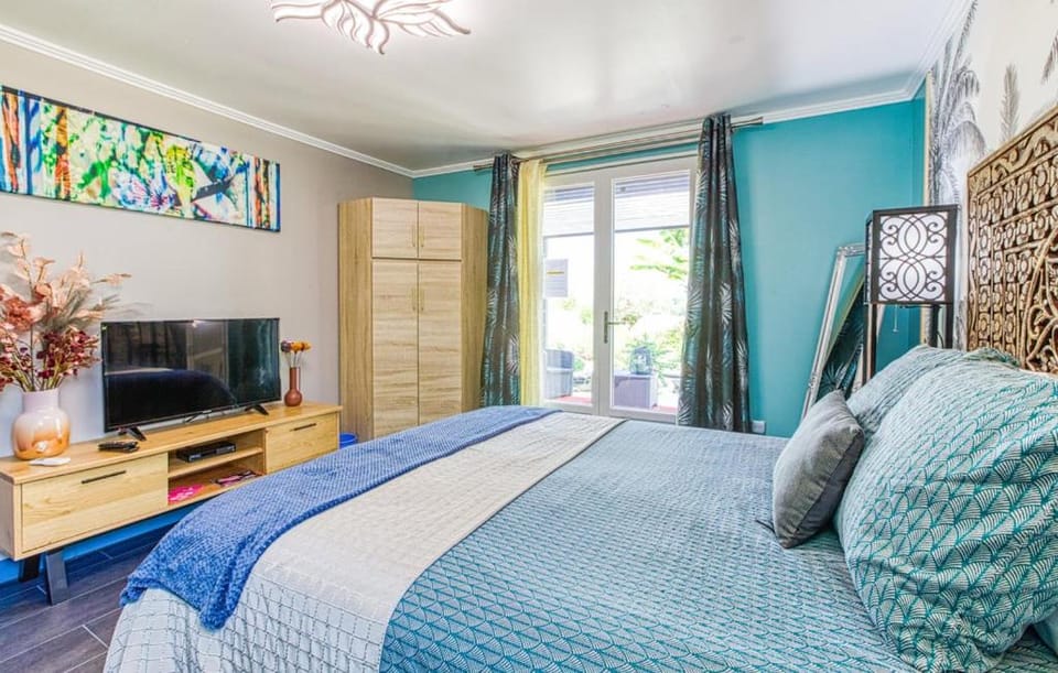 Studio du Daudou piscine jacuzzi partagés Bed and Breakfast in Occitanie