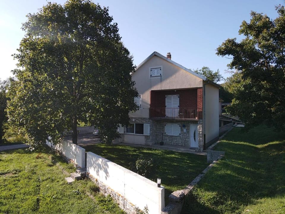 Lika Bearadise Chalet in Lika-Senj County