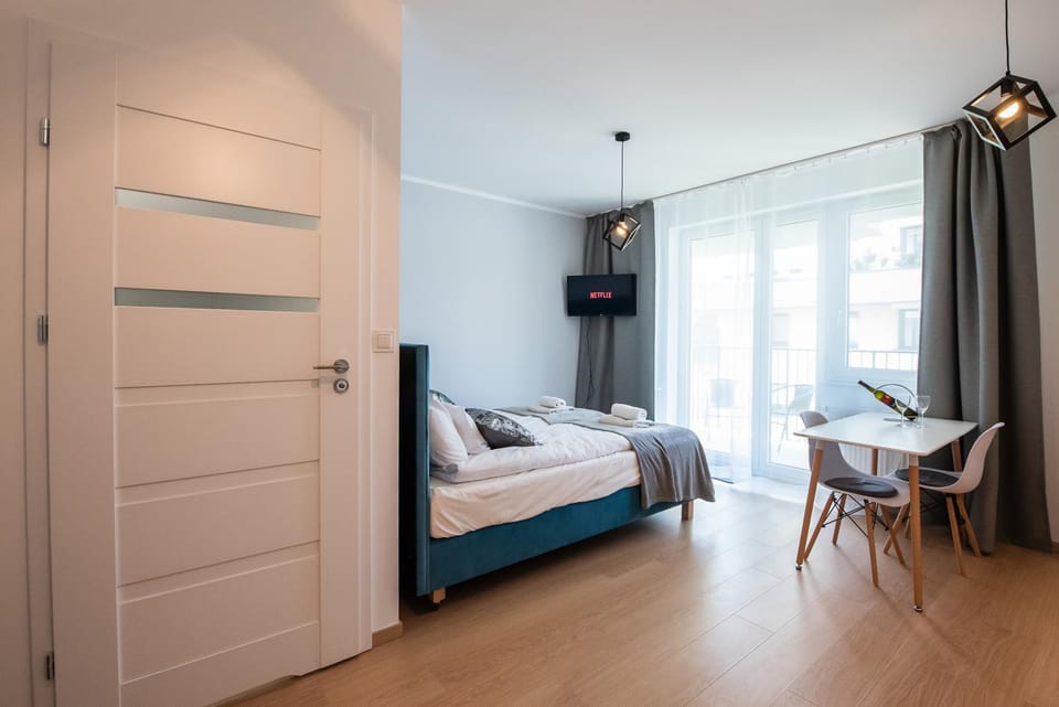 Toilet, Bed, TV and multimedia, Balcony/Terrace, Living room, Dining area, Bedroom, Area and facilities