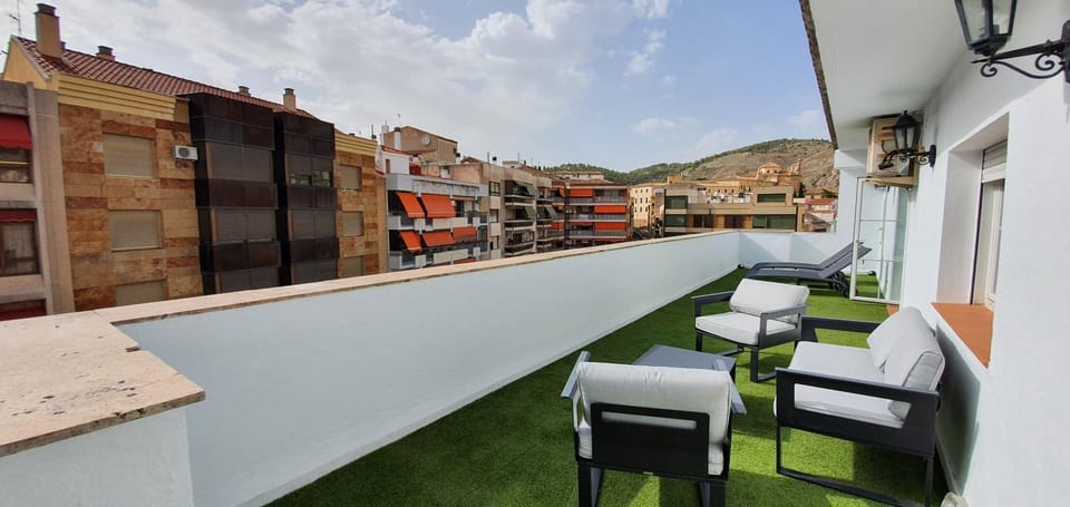 Neighbourhood, Balcony/Terrace, City view, Street view