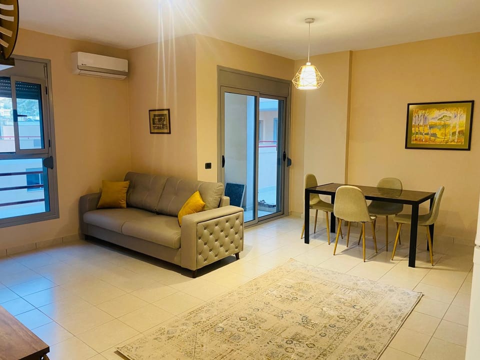 Living room, Seating area, Dining area, air conditioner