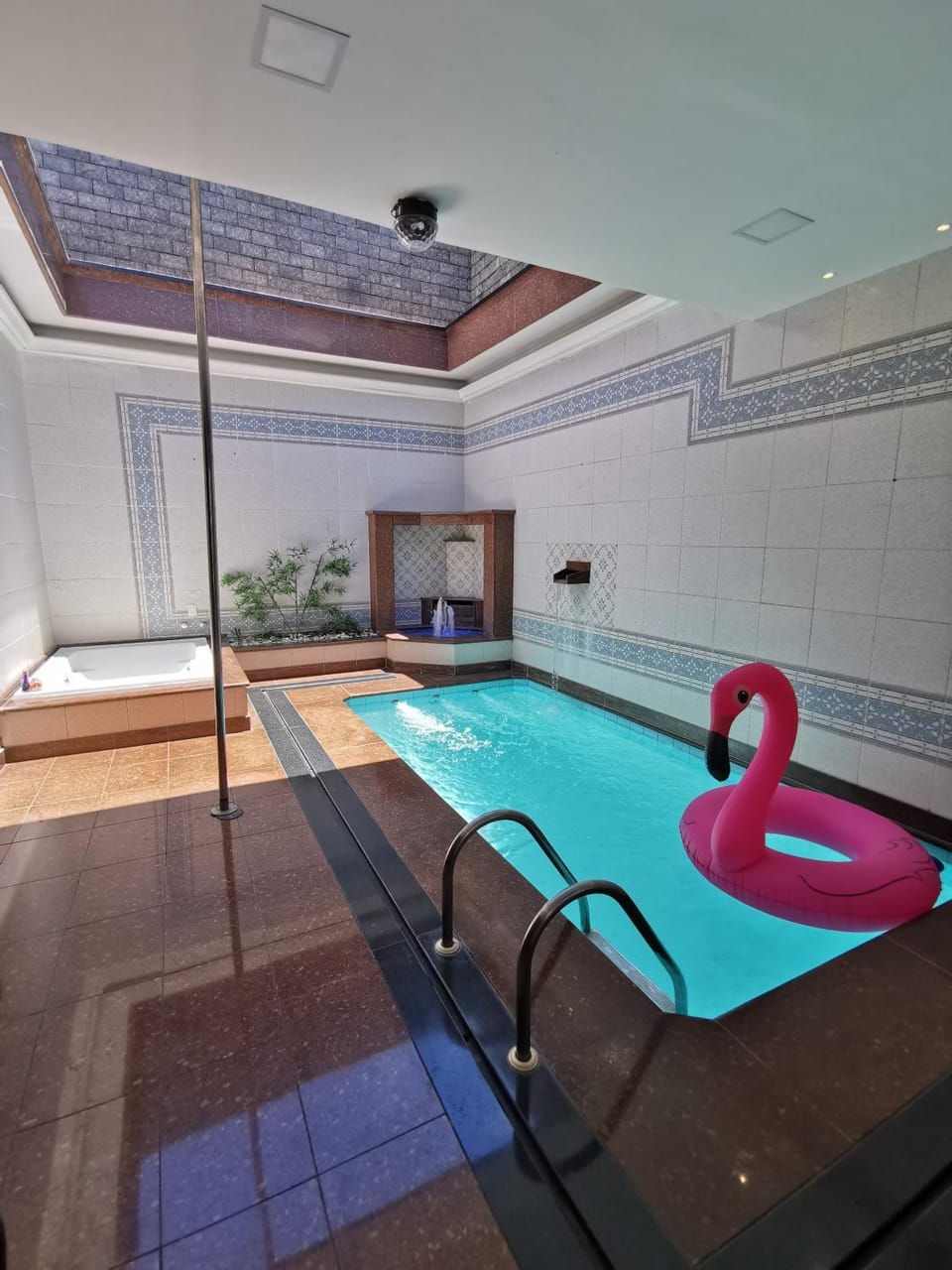 Swimming pool