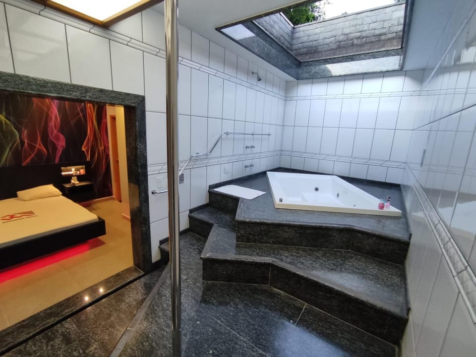 Photo of the whole room, Bath