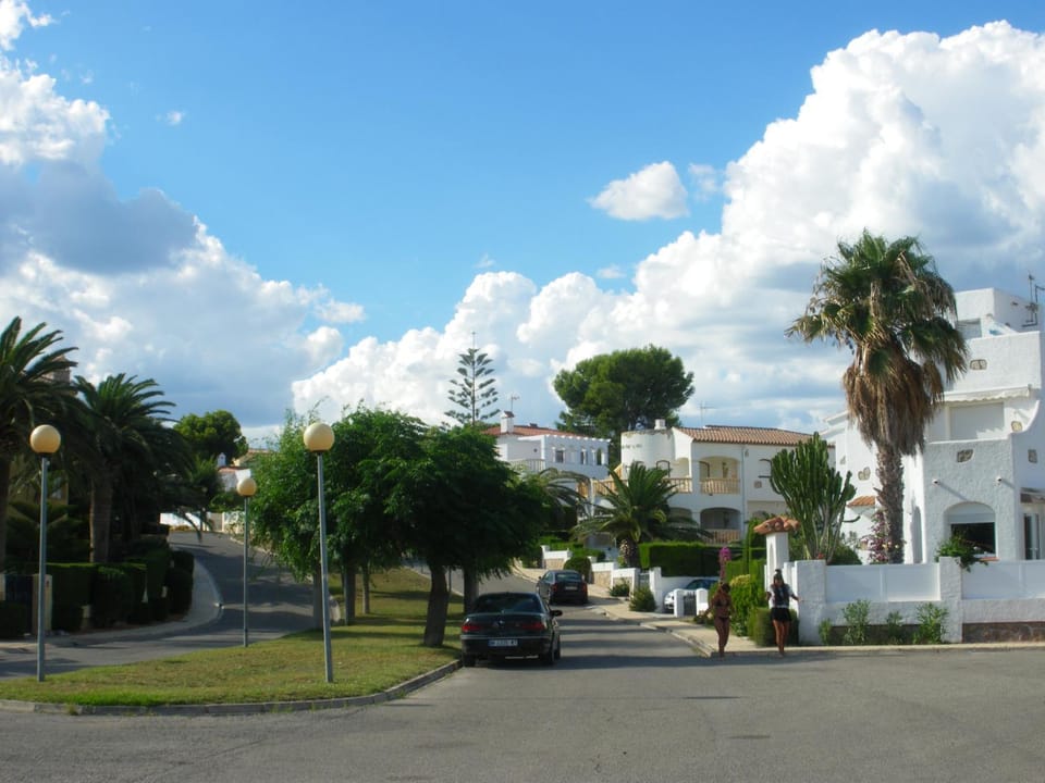 Neighbourhood, Street view