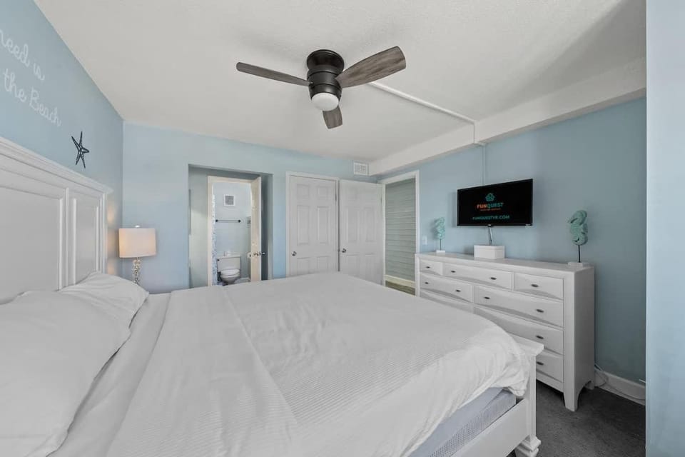 The Summit 919 House in Upper Grand Lagoon