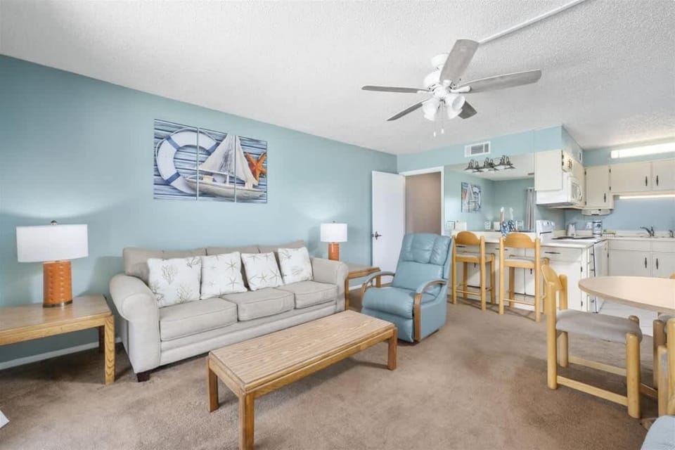 The Summit 613 House in Upper Grand Lagoon