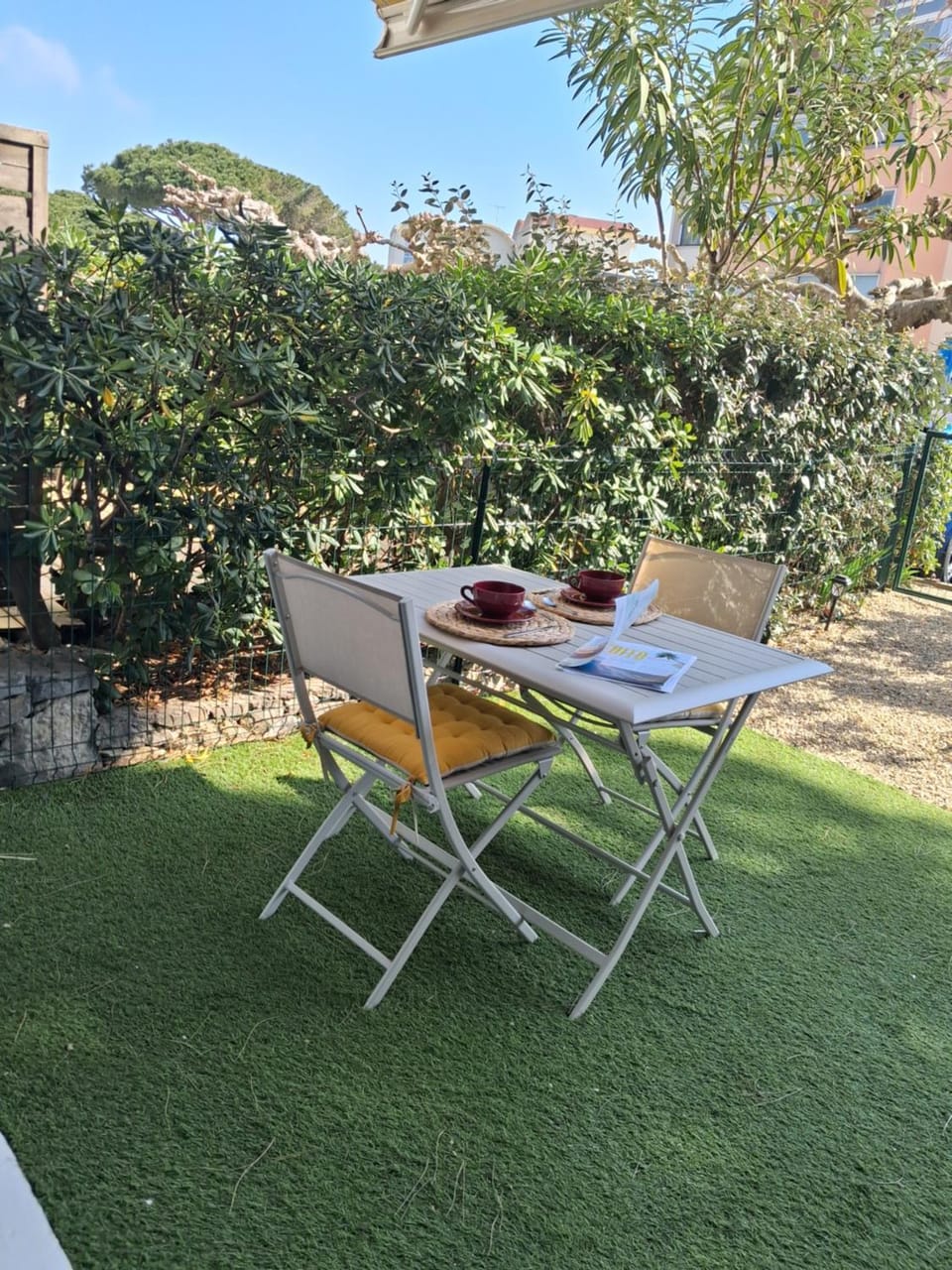 Studio jardin ensoleillé avec piscine et clim classé 1 étoile proche plage Grazel Apartment in Gruissan