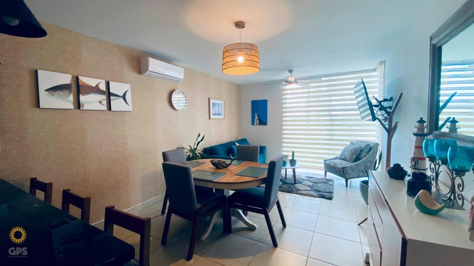 Living room, Dining area, air conditioner