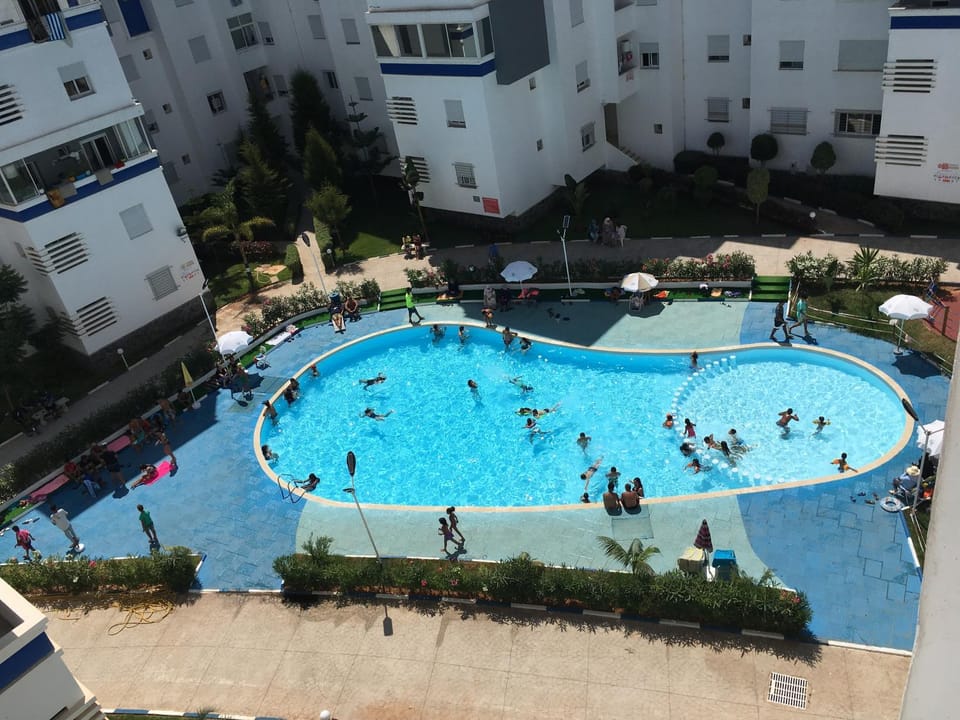 Swimming pool, Swimming pool