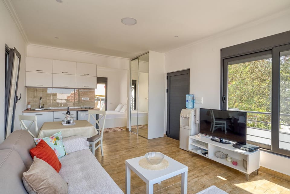 TV and multimedia, Living room, Seating area