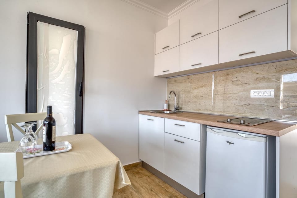 Kitchen or kitchenette, Drinks