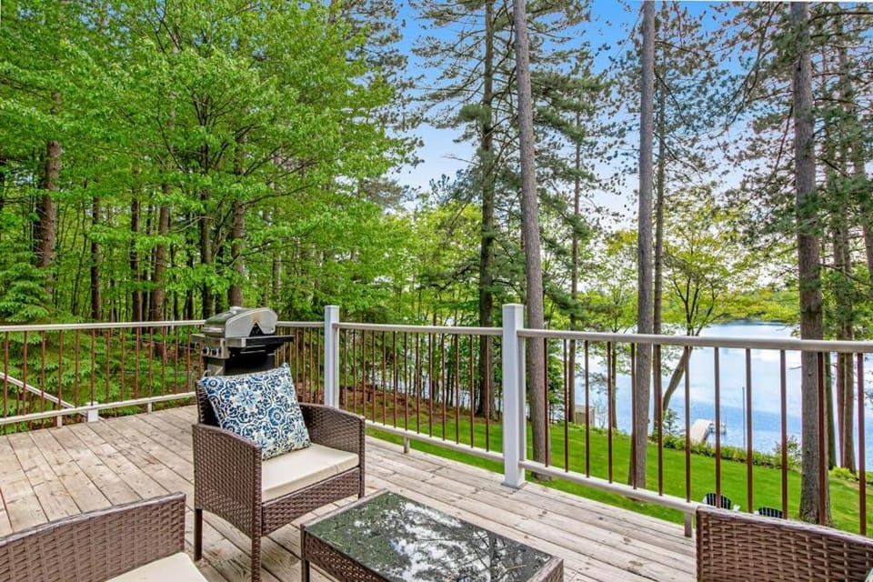 Road Lake Escape House in Wisconsin