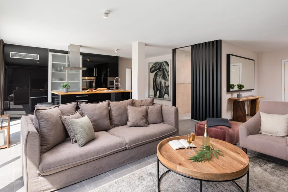 Living room, Seating area, kitchen