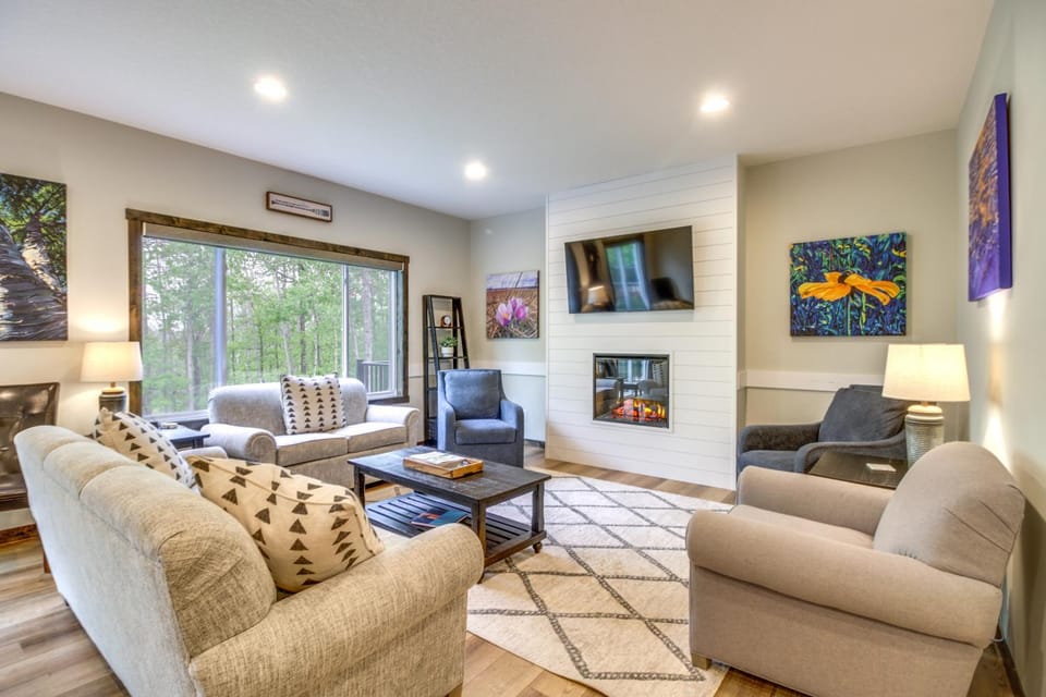 Gull Lake Resort Escape: Pool and ORV Trails House in Lake Shore