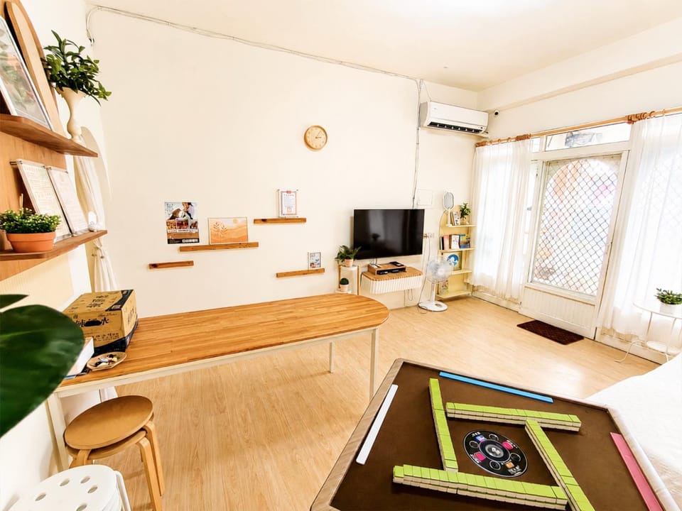Living room, Entertainment