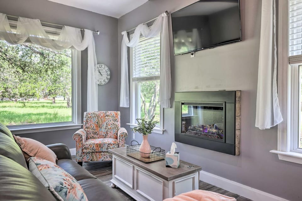 Cozy Spring Branch Cottage in Hill Country! House in Spring Branch