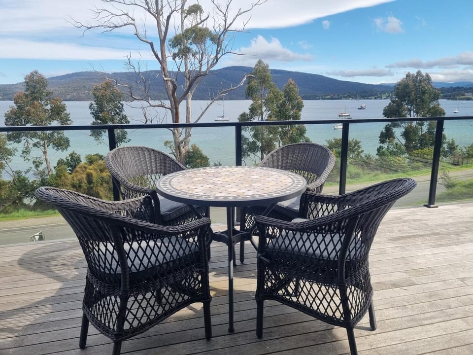 Property building, Balcony/Terrace