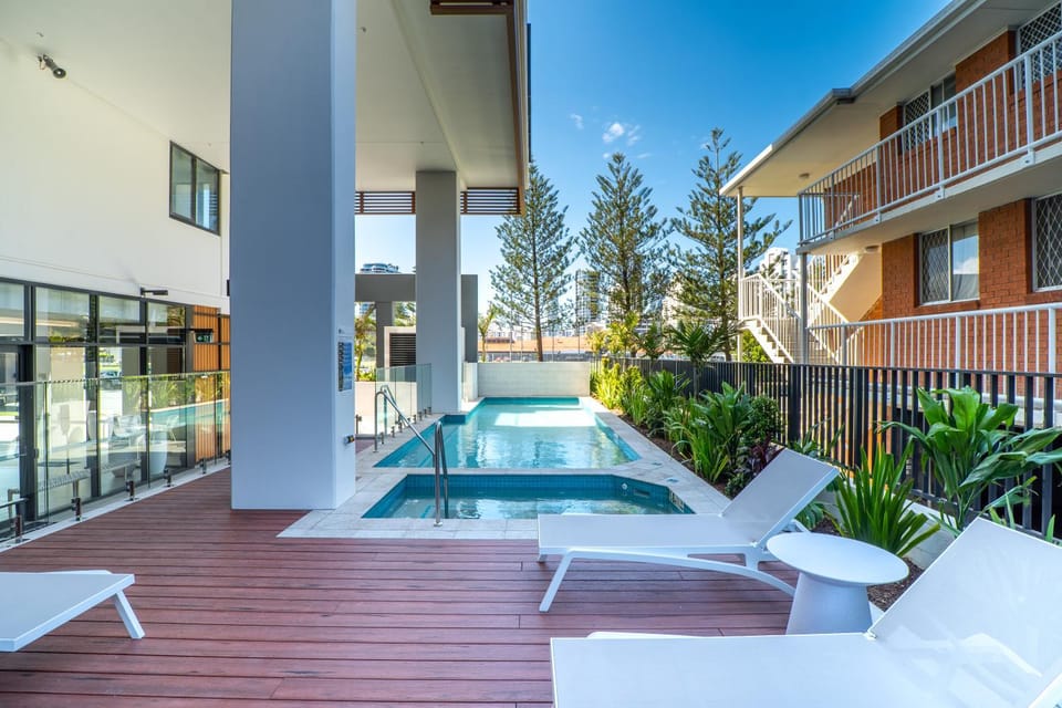 Property building, Swimming pool