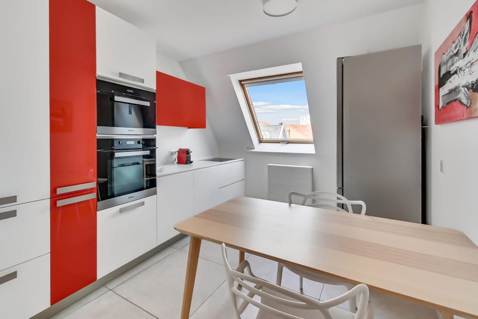 Kitchen or kitchenette, kitchen