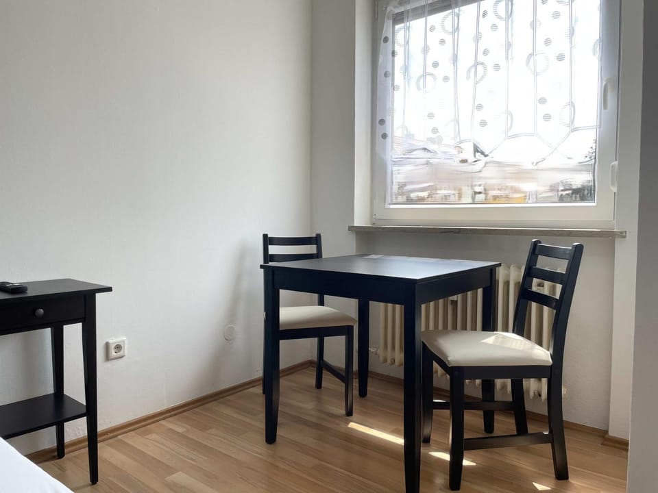 SAD161 - Gut geschnittene Monteurwohnung mit Balkon Bed and Breakfast in Bavaria