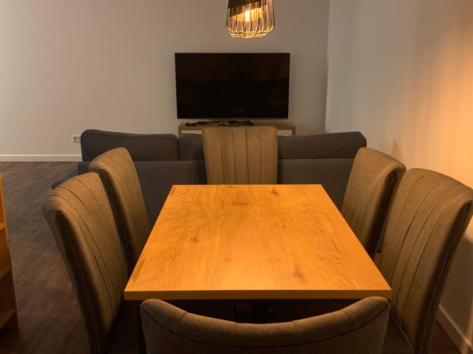 TV and multimedia, Dining area
