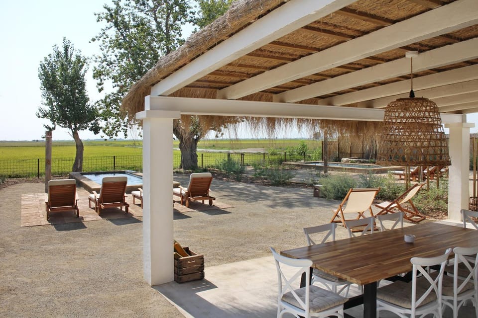 Patio, Swimming pool, Swimming pool