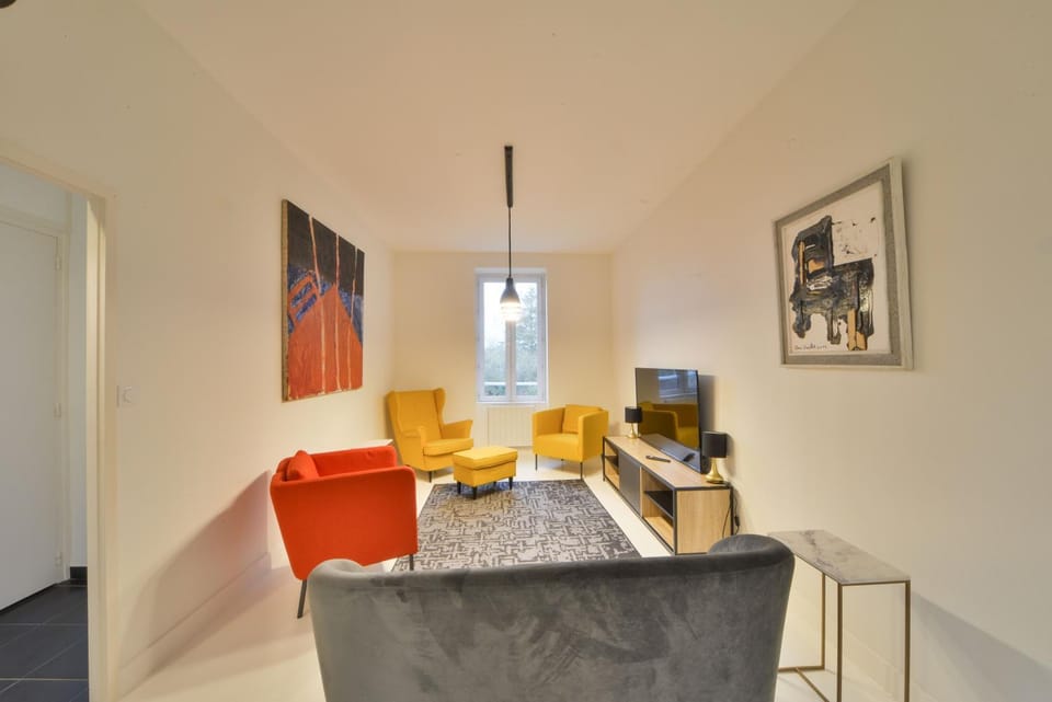 Communal lounge/ TV room, Living room