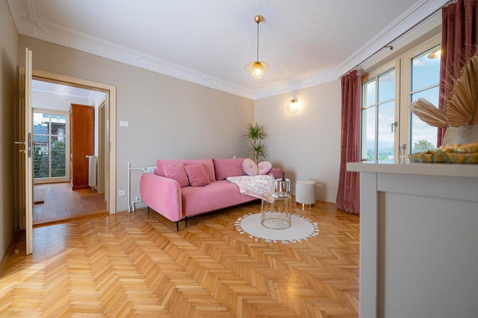 Living room, Bedroom