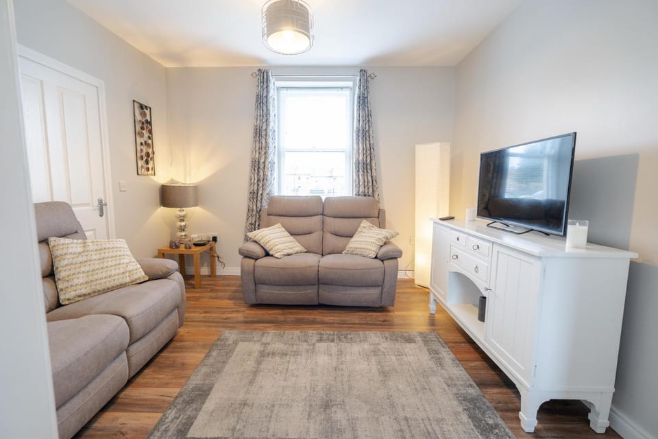 College Square, Terrace House Apartment in Northern Ireland