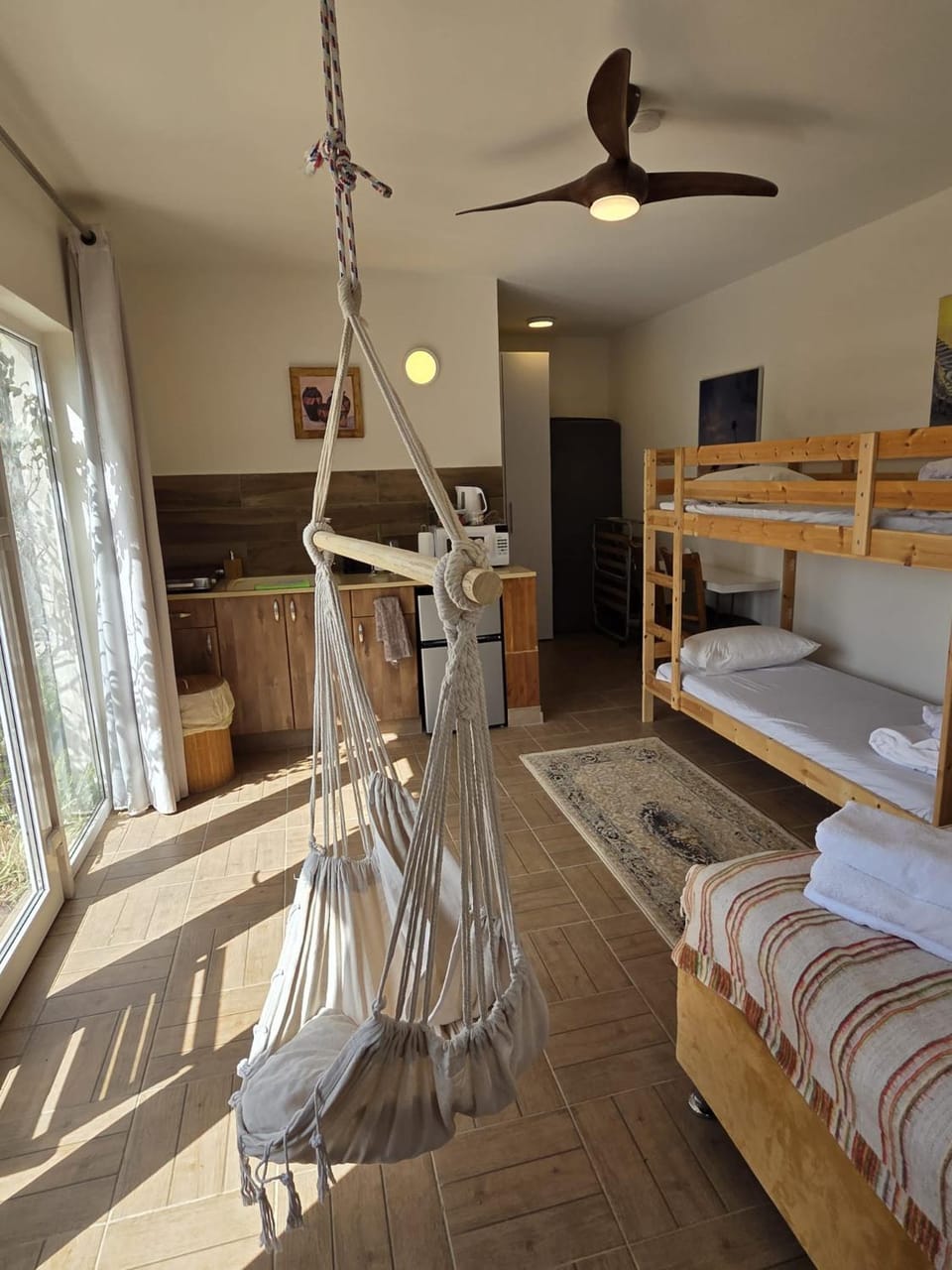 Kitchen or kitchenette, bunk bed