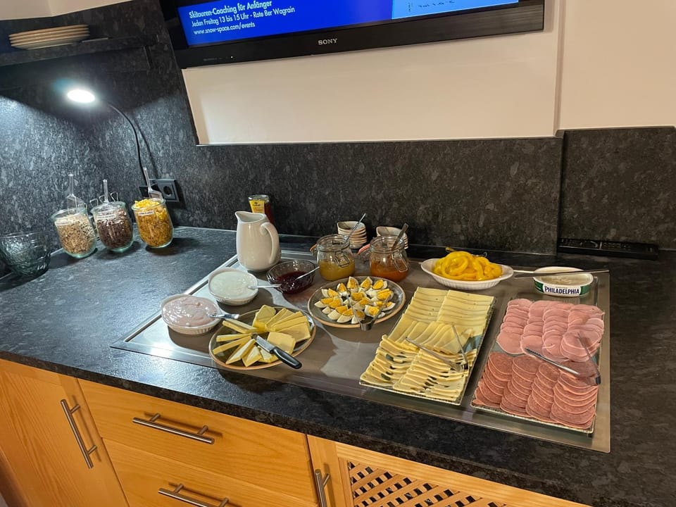Buffet breakfast, Buffet breakfast