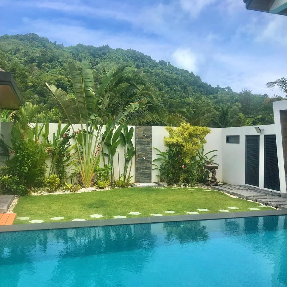 Garden, Swimming pool
